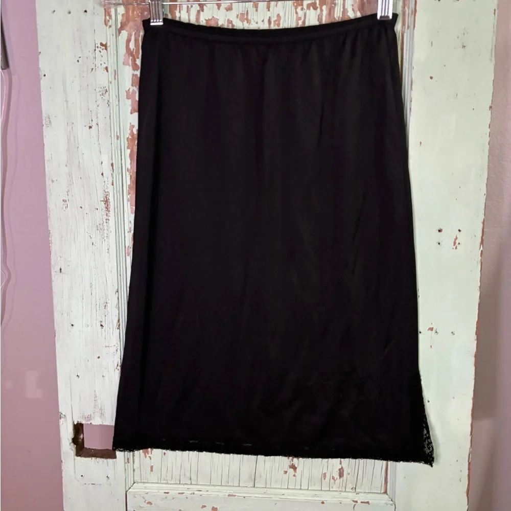Women’s VTG Kayser sz M black lace trim floral embroidered slip midi skirt - Picture 1 of 7